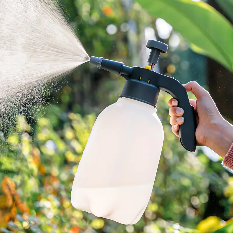 2L Handheld Polyethylene Sprayer With Adjustable Spray And Safety Pressure Relief Garden Tools